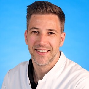 pag-14-18-portret-maan-raoel-dijkzigt pag-14-18-portret-maan-raoel-dijkzigt